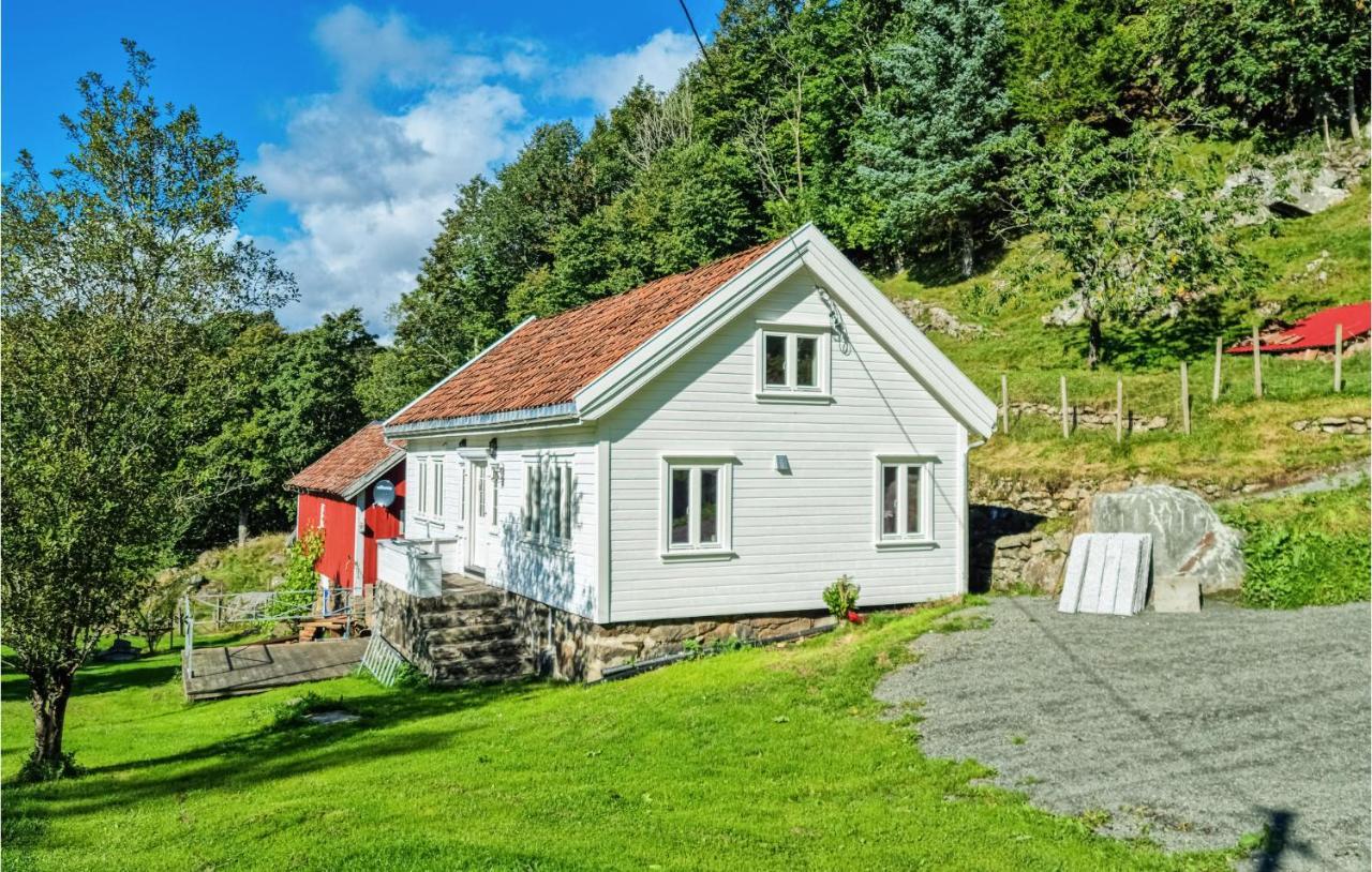 Amazing Home In Hidrasund With Wifi Eide  객실 사진